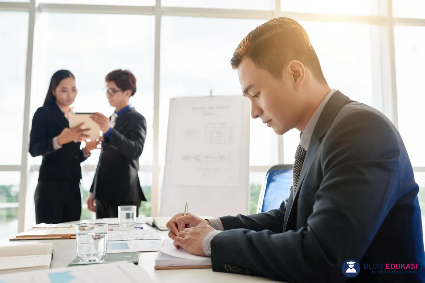 gelar sarjana administrasi bisnis