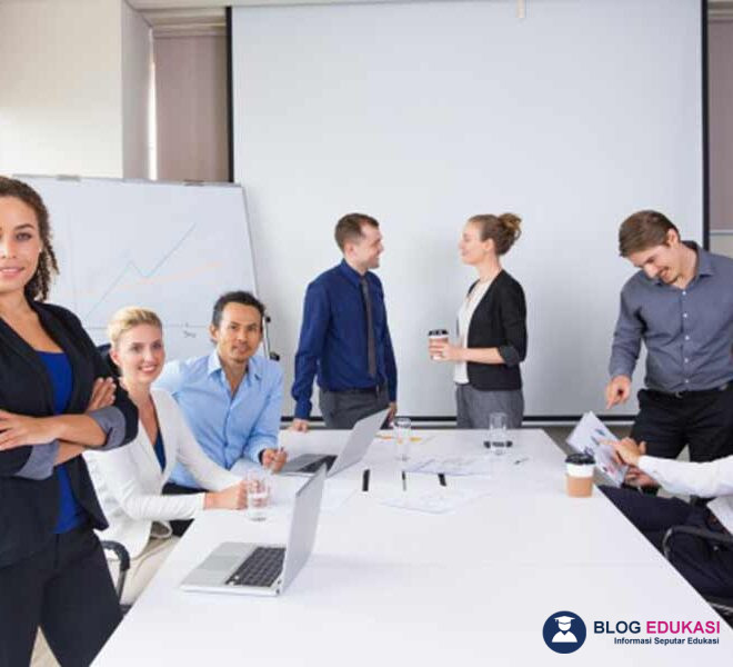 Administrasi Publik Kerja Apa? Prospek & Ilmu yang Dipelajari